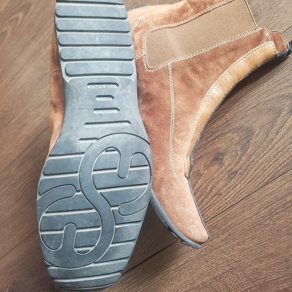 Escada Sports Suede Bootie - Picture 6 of 9